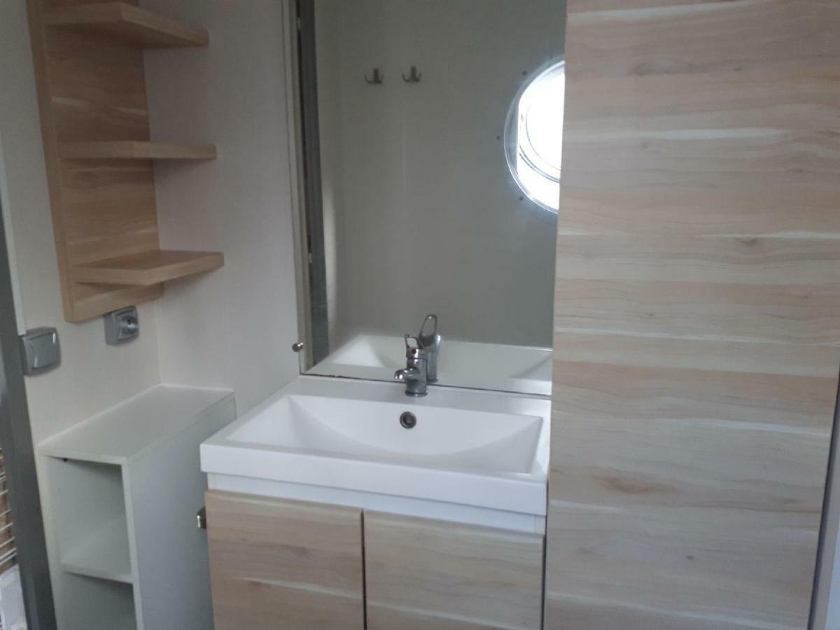 Mobil Home Sainte Baume Nans les Pins Bagian luar foto