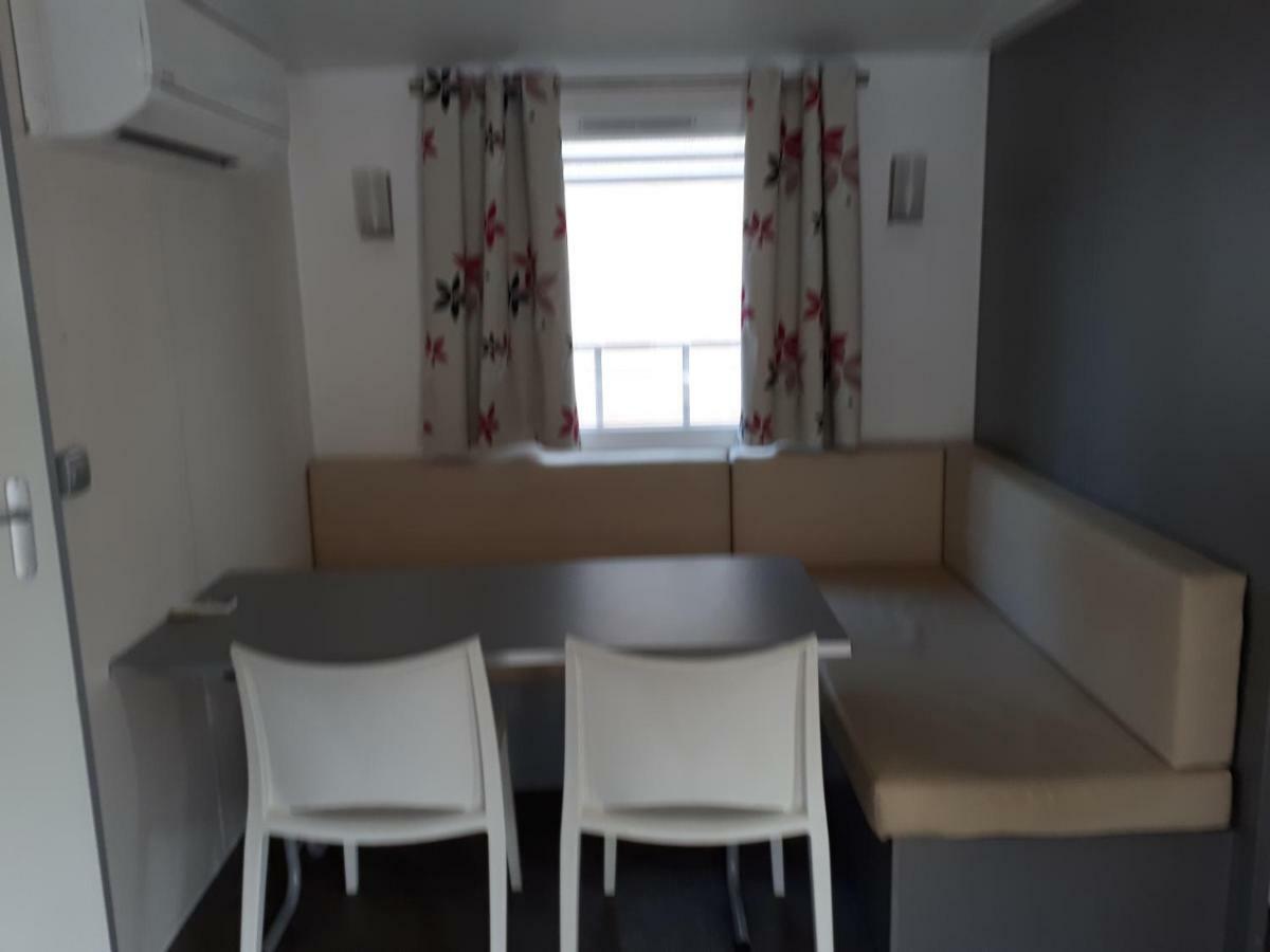 Mobil Home Sainte Baume Nans les Pins Bagian luar foto